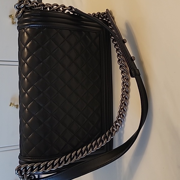 Chanel Boy Bag - Picture 3 of 16